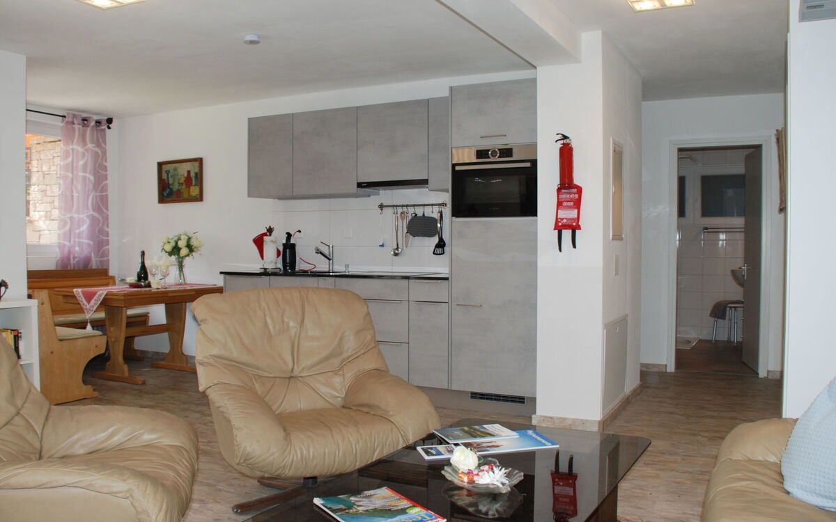 Accommodation:&nbsp;Poolside 150.2