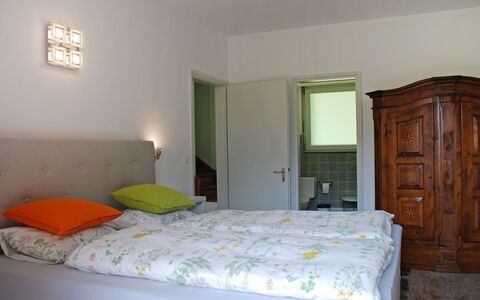 Castro 150: Bedroom, Bed, Room, Furniture, Bed Sheet, Mattress, Property, Bed Frame, Bedding, Wall