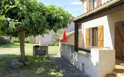 Moriani-Plage 644: Property, House, Real Estate, Tree, Home, Building, Neighbourhood, Architecture, Plant, Residential Area