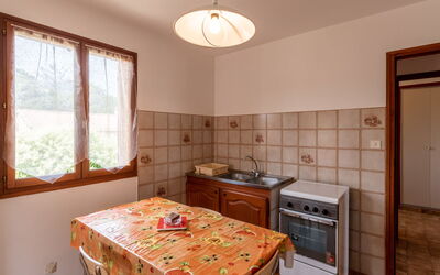 Accommodation:&nbsp;Dami Ii 644.2