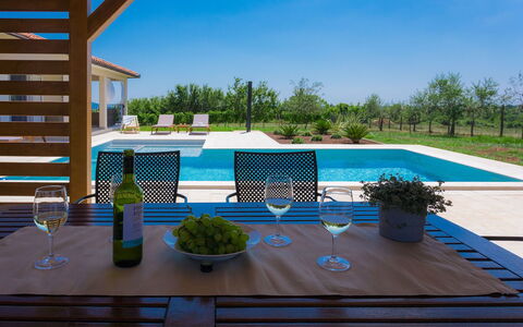 Eugen: Property, Swimming Pool, Sky, Deck, House, Architecture, Home, Real Estate, Building, Vacation