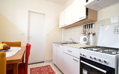 Amadea 268.2: Cabinetry, Furniture, Kitchen Stove, Gas Stove, Cooktop, Building, Kitchen Appliance, Flooring, Countertop, Kitchen