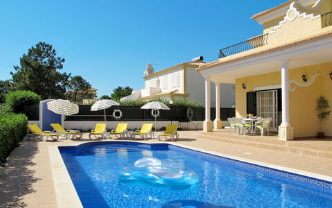 Vila Sol: Swimming Pool, Property, Building, Real Estate, House, Home, Estate, Residential Area, Villa, Resort