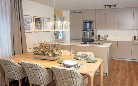Monazit: Room, Furniture, Property, Dining Room, Interior Design, Kitchen, Building, Cabinetry, Table, Floor