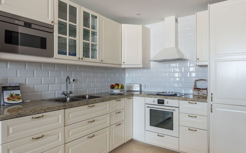 Carmen Vistamar: Countertop, Cabinetry, Furniture, Kitchen, Room, Property, White, Interior Design, Floor, Drawer