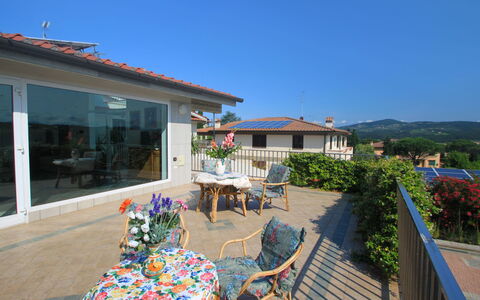La Rosa: Sky, Plant, Building, Table, Window, Chair, Flowerpot, Shade, Outdoor Furniture, Cottage