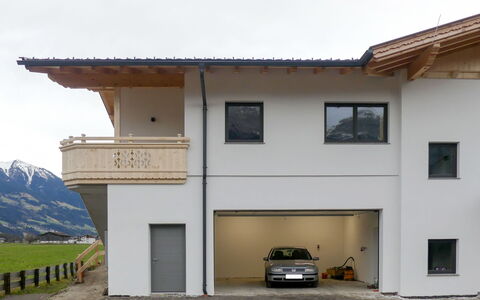 Zillertalblick: Building, Car, Sky, Window, Vehicle, Plant, House, Architecture, Wood