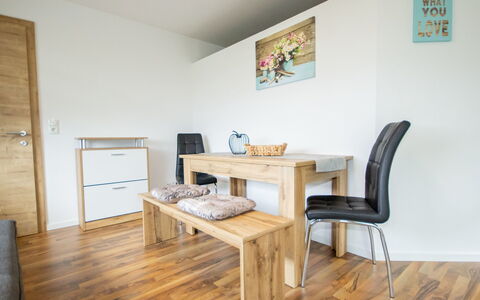 Ötz 150: Room, Furniture, Property, Floor, Interior Design, Wood Flooring, Hardwood, Table, Building, House