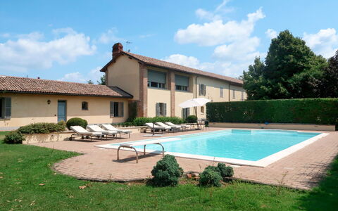 Marina: Property, House, Building, Swimming Pool, Real Estate, Home, Residential Area, Estate, Backyard, Villa