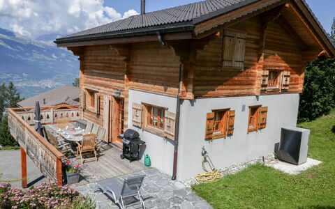 Nendaz 635: Property, House, Building, Cottage, Real Estate, Home, Farmhouse, Log Cabin, Facade, Siding