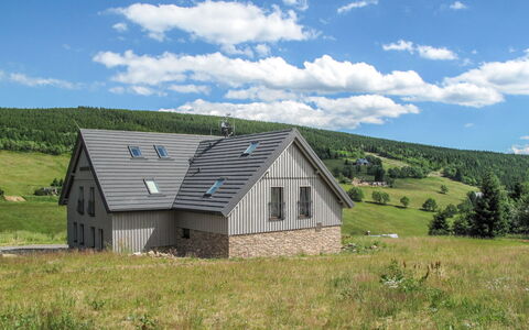 Na Pomezkách: Sky, Cloud, Plant, Window, Building, House, Tree, Natural Landscape, Land Lot, Highland