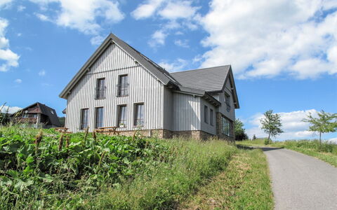 Na Pomezkách: Property, House, Home, Natural Landscape, Sky, Real Estate, Rural Area, Land Lot, Grass, Building