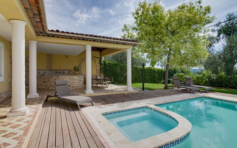 Caliopa: Property, House, Real Estate, Home, Swimming Pool, Building, Residential Area, Estate, Architecture, Backyard