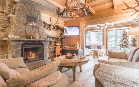 Accommodation:&nbsp;Kominiarski 200.4