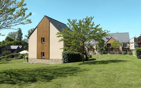 Saint Briac 651: Property, House, Home, Architecture, Building, Real Estate, Residential Area, Tree, Land Lot, Grass