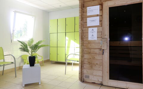 Frehel Cap Frehel 649: Room, Property, Tile, Interior Design, Floor, Building, Door, Ceiling, Furniture, Flooring