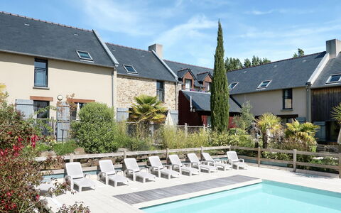 Cancale 648: Property, Residential Area, House, Home, Swimming Pool, Building, Real Estate, Backyard, Roof, Cottage