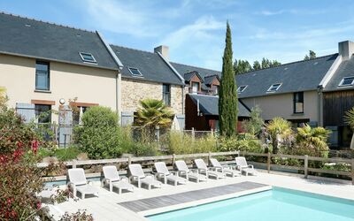 Cancale 648: Property, Residential Area, House, Home, Swimming Pool, Building, Real Estate, Backyard, Roof, Cottage