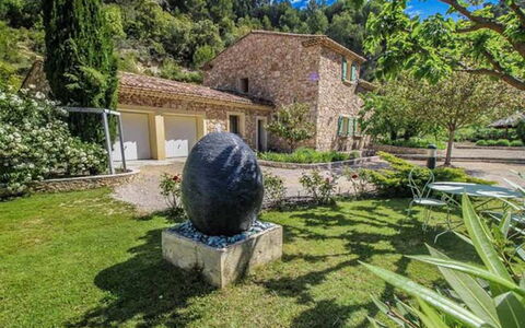 L'Oliveraie: Plant, Plant Community, Sky, Building, Natural Landscape, Tree, Land Lot, Vegetation, House, Grass