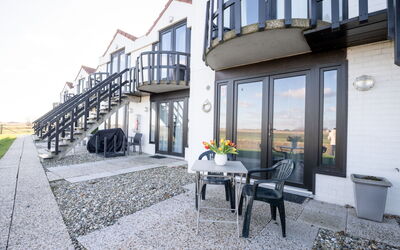 Accommodation:&nbsp;Marlene with Parking and Shared Pool 230.8