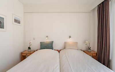 Accommodation:&nbsp;Sirius with Parking and Shared Pool 230.10