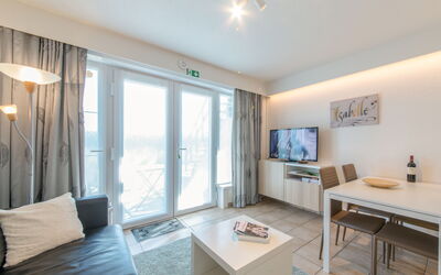 Accommodation:&nbsp;Isabelle with Parking and Shared Pool 230.1