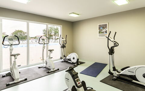 Talmont Saint Hilaire 651: Room, Exercise Machine, Gym, Exercise Equipment, Physical Fitness, Interior Design, Building, Elliptical Trainer, Hospital, Clinic