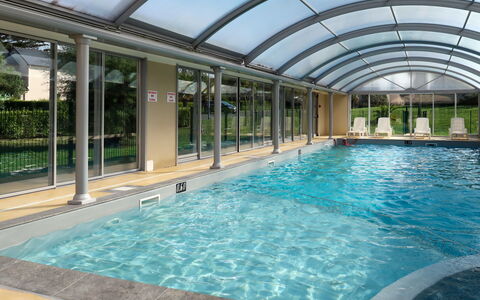 Crozon-Morgat 642: Water, Plant, Property, Sky, Swimming Pool, Building, Azure, Shade, Architecture, Interior Design