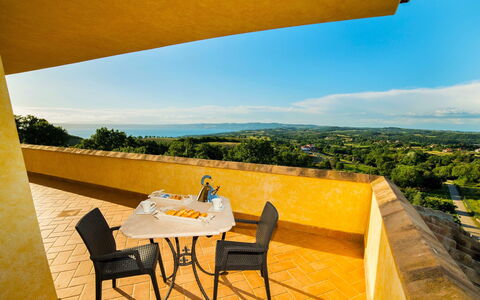 I Gigli di Montefiascone: Yellow, Eco Hotel, Villa, Balcony