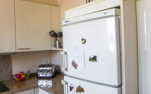 La Maison de L'Etang: Cabinetry, Countertop, Kitchen Appliance, Gas Stove, Cooktop, Home Appliance, Kitchen Stove, Building, Kitchen, House