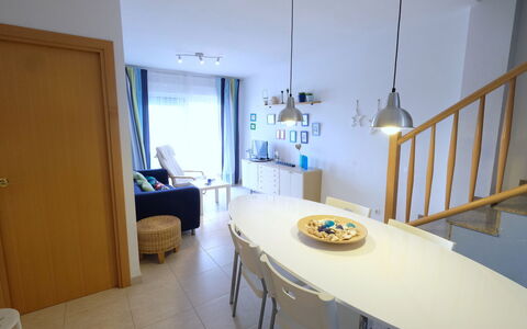 Residencial Mar: Room, Property, Furniture, Interior Design, Building, House, Floor, Table, Real Estate, Dining Room