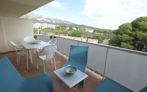 Residencial Mar: Property, Room, House, Real Estate, Architecture, Building, Balcony, Interior Design, Furniture, Table