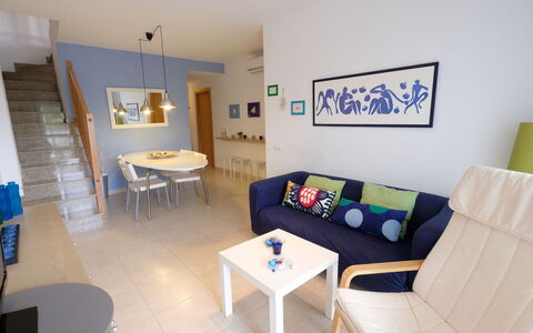 Residencial Mar: Room, Property, Furniture, Interior Design, Building, Living Room, House, Real Estate, Table, Floor