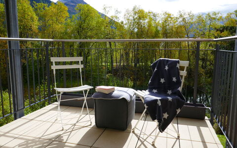 Samedan 7: Property, House, Tree, Real Estate, Room, Leisure, Architecture, Home, Deck, Balcony