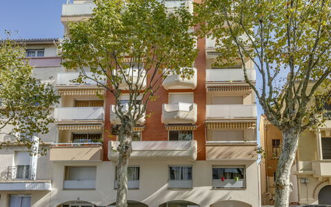 Poséidon: Residential Area, Property, Building, Neighbourhood, Apartment, House, Architecture, Tree, Real Estate, Home