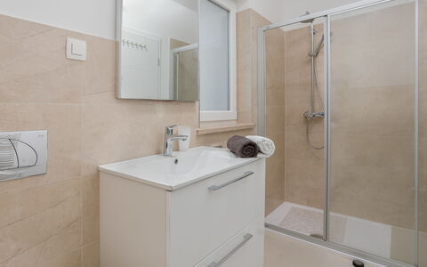 Villa Tonka: Mirror, Plumbing Fixture, Tap, Property, Sink, Bathroom, Building, Bathroom Sink, Bathroom Cabinet