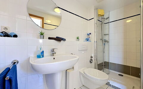 Fip-Ferienpark (Insel Poel): Interior Design, Plumbing Fixture, Bathroom, Flooring, Floor, Bathroom Sink, Sink, Plumbing, Tap, Room