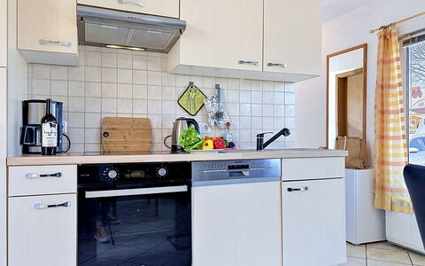 Villa Meike (Insel Poel): Kitchen Appliance, Kitchen, Countertop, Major Appliance, Cabinetry, Home Appliance, Kitchen Stove, Interior Design, Flooring, Furniture