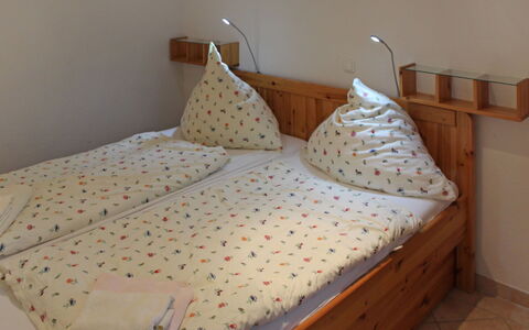 Villa Meike (Insel Poel): Bed, Bedroom, Furniture, Mattress, Bed Sheet, Room, Property, Bed Frame, Bedding, Mattress Pad