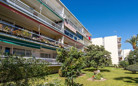 Torremolinos 27: Water, Plant, Property, Building, Swimming Pool, Azure, Window, Architecture, Leisure, Residential Area