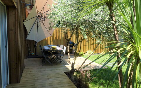 Le Chant des 4 Sirènes: Plant, Property, Furniture, Building, Shade, Tree, Arecales, Chair, Landscape, Leisure