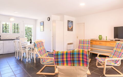 Contis Plage 648: Furniture, Window, Picture Frame, Chair, Wood, Table, Building, Interior Design, Flooring, Floor