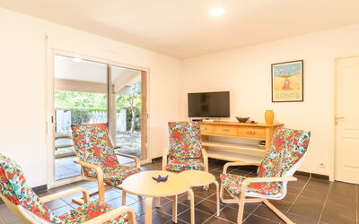 La Lette Ii Albizzias 648.2: Furniture, Table, Chair, Wood, Interior Design, Floor, Flooring, Living Room, Real Estate, Hardwood