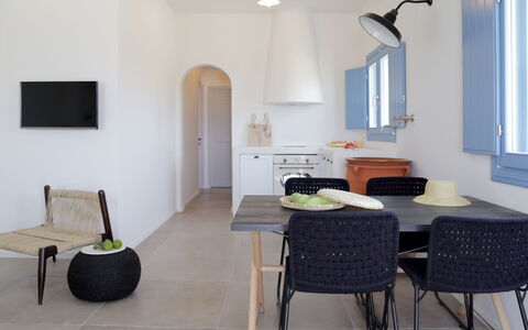 Accommodation:&nbsp;Athiri 1.2