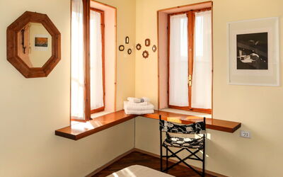 Accommodation:&nbsp;Glicine 608.3