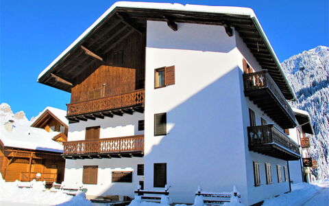 Canazei 510: Building, Sky, Window, Snow, Blue, House, Slope, Cottage, Wood