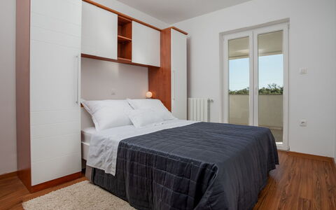 Poreč Nova Vas 107: Bedroom, Bed, Furniture, Room, Bed Sheet, Property, Mattress, Bed Frame, Floor, Interior Design