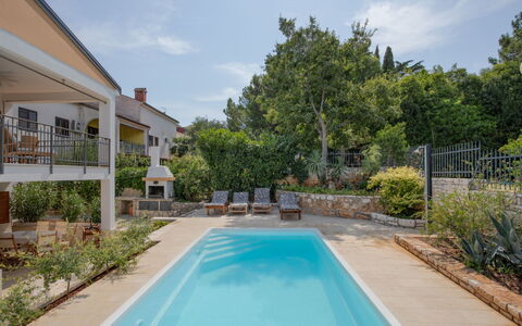 Villa Asi: Sky, Water, Cloud, Plant, Property, Azure, Building, Swimming Pool, Tree, Shade
