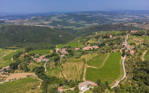 Ridaldi: Sky, Mountain, Natural Landscape, Land Lot, Grassland, Plain, Landscape, Urban Design, Grass, Mountain Range