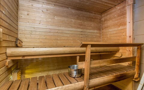 Villa Tilia: Bed, Furniture, Bedroom, Interior Design, Bedding, Bed Sheet, Flooring, Wood, Floor, Room